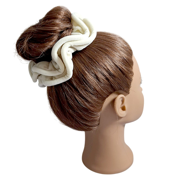 Фото Резинка для волос Weisen WSCR-13-6 бархатная, черная, 1 шт. (Резинки)