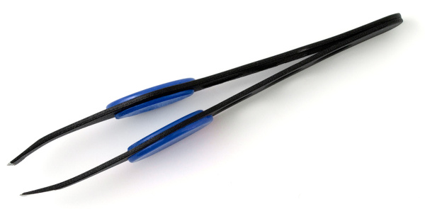 Фото Пинцет для бровей Weisen RRK-1046Blue скошенный, 9,5 см, синий (Пинцеты для бровей)